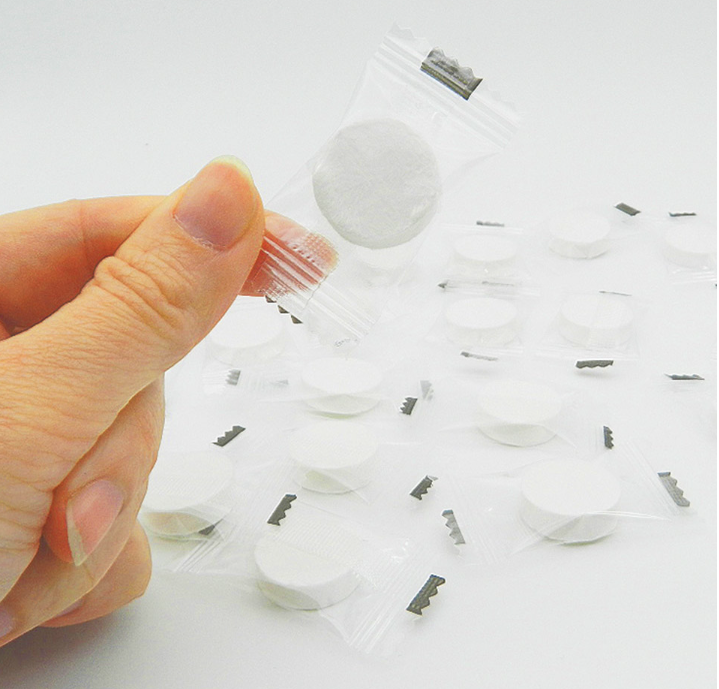 Chic Club Refreshing Pet Dry Bath Liquid (200 ml + 30 Candy-Style Wipe Tablets)